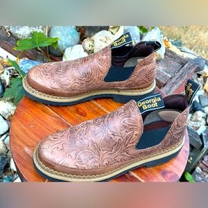 Georgia Boot size 9 Brown leather Slip-On Romeos with Embossed Design. Worn once